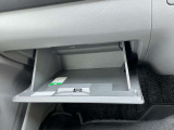 グローブボックスも収納しやすさ◎