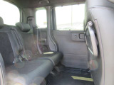 2列目も足元が広々しています。足元が狭い車は乗っていても疲れますよね・・・これだけ広ければ後部座席の方も大満足!皆様で楽しいドライブを!