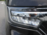 明るいLEDヘッドライトで、夜道も安心して運転して頂けます。