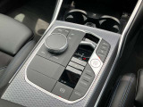 ドライバー目線の操作パネルは使い勝手がとても良くBMWでしか感じることのできません是非ご体験してみてください★