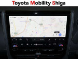 左右独立で温度調節ができるオートエアコンを装着しておりますのでドライブも快適に楽しめます!