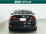 TOYOTA認定中古車とは 【1】まるごとクリーニング【2】車両検査証明書【3】ロングラン保証 この『3つの安心』をセットにした中古車のブランドになります。
