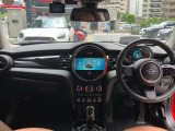 弊社お客様より頂いた下取車やデモカーが在庫の多くを占めています。車の経歴や整備記録が分かり、ご安心してお車をお選び頂ける正規ディーラーならではのラインナップでございます。