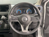 運転席まわりの画像です。