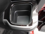 中古車は一物一価、同じようなお車でも、整備状況、外内装の状態など様々です。