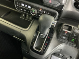発進時から滑らかに加速する無段階変速のCVTはストップ&ゴーの多い街の中も快適です