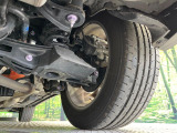 お車を安心してお乗りいただく為には、足回りの定期点検が欠かせません。サービスサポート(有償保証)では無料点検もご提供しており、安心のカーライフをお過ごしいただけるサポート体制が整っています。