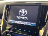 【メーカー純正ナビ】インテリアに溶け込むスタイリッシュな「専用設計」メーカーナビを装備♪視認性や操作性など基本性能にも優れ、より上質なカーライフをお楽しみいただけます。