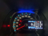 視認性に優れたメーターを採用しており、走行中でも車速や情報が分かりやすく表示されます。運転時の視線移動をむりのない範囲に抑え、快適で安心感のあるドライブをサポートします。