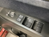 パワーウインドウは運転席でドア4枚とも上下の操作ができるようになっています。子供さんが勝手に操作できないようにロックすることも可能です。