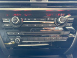 【運転席操作部】『運転席周辺の装備』の画像になります。快適なドライブを楽しむための機能が装備されています!運転席から触れるので使いやすいです!