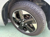 日産純正アルミホイール タイヤサイズは155/65R14です。