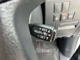 アクセルを踏まなくても設定した速度で走行可能なオートクルーズコントロールを装備しています!ロングドライブでも運転が楽になります。ブレーキやシフト操作でも解除可能です!