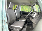 運転席シート廻りは使用感も少なく、良好な状態となっています。前オーナー様が丁寧に使っていたことがよくわかりますね。