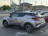 左後ろです