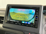 【バックカメラ】リバースにするだけで映ります、後方の安全確認や、狭い駐車場での車庫入れ、雨の日や夜間など視界の悪い時に便利です!安全にバックする為には欠かせない装備です。