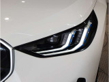 BMWの伝統の丸目4灯ヘッドライトでございます。LEDライトで視認性もよく明るく安全性の向上につながります。