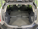後席を格納すると、これだけの広さが!シーンに合わせたシートアレンジで、大きな荷物も積むことが出来ます♪