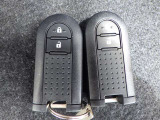 スマートキー2本揃っています。