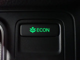 エンジン、エアコンなどを制御し低燃費な『ECONモード』に、また走りを楽しみたいとき、空調など快適性を重視したいときにはスイッチOFFで通常モードに切り替えができます!