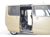 当店は全車『ロングラン保証』付!(1年間、距離無制限 HV車はHV保証付) 別途延長保証もご用意しております♪ ぜひ現車を確認にご来店ください