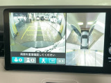 【マルチビューカメラ】周囲の状況を多彩なビューでナビ画面に表示します。駐車場や見通しの悪い交差点での安心感を高めます♪