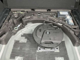 トランクフロアには、BOSEサウンドシステム専用のサブウーファーが設置されています。こだわりの重低音をお楽しみください!