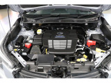エンジンルームも綺麗にクリーニング済みです。2L e-boxerのスムーズで爽快な加速感を体感ください
