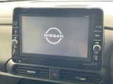 【メーカー純正9型ナビ】インテリアに溶け込むスタイリッシュな「専用設計」メーカーナビを装備♪視認性や操作性など基本性能にも優れ、より上質なカーライフをお楽しみいただけます。