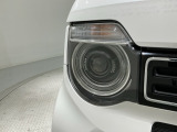 LEDヘッドライトは、点灯の瞬間から最大光量を発揮し、突然暗くなるトンネルなどでの安定感を高めます。