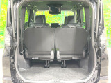 普段のお買い物や通勤、送迎等に十分な荷室スペースを確保しております。セカンドシートを倒すと、大きな荷物の積載も可能です♪