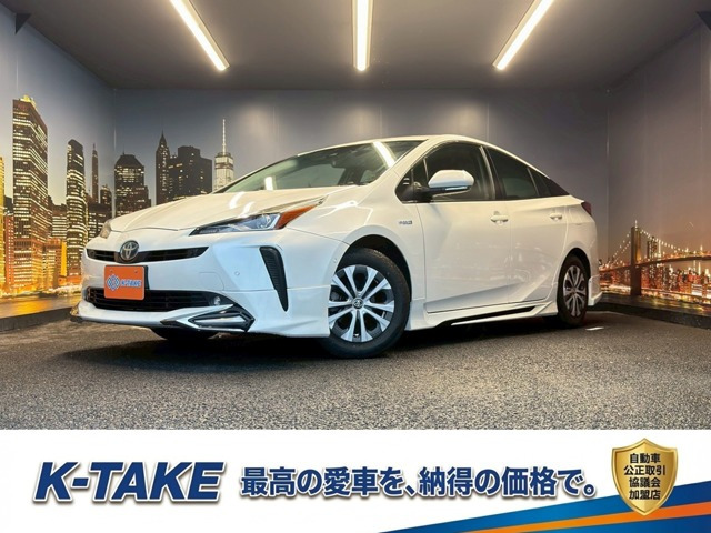 プリウス 1.8 A トヨタセーフティ(禁煙車)(後期型)(フルエ