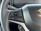 運転中、前方から目線をそらすことなく、オーディオ等の操作が可能な便利機能!安心&快適なドライブを演出してくれます。
