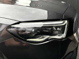 メルセデス・ベンツのヘッドライトはヘッドライトをいち早く点灯させ、周囲に対して自車の存在をアピールし、被視認性を高めて交通事故を減らそうという考えなのです。これこそが、メルセデスの安全哲学です。