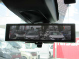 ☆インテリジェントルームミラー☆車両後方のカメラ映像をミラーに面に映し出すので、車内の状況や天候などに影響されずにいつでもクリアな後方視界か得られます。