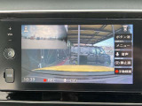 ナビ連動型、前後ドライブレコーダーを装備。万が一の際に映像を記録し、ナビモニターにて再生、確認を行う事が出来ます。又、駐車監視機能を搭載しておりますので、お車駐車中の当て逃げの際にも自動録画致します