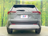 安心の最長10年・走行無制限保証(有償)をご用意。保証内容も充実はもちろん、無料点検&オイル交換や、年中無休の全国・24時間ロードサービスも付帯されておりますのでご安心下さい。