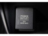 12V電源ソケットから、携帯の充電なども可能です。
