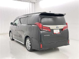荷物をたっぷり載せて広々ドライビング♪夏でも冬でも、アウトドアやショッピングを思い切り楽しみましょう!