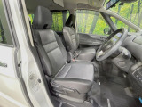 運転席シート廻りは使用感も少なく、良好な状態となっています。丁寧に使われていたことがよくわかりますね。