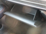 収納スペースもたくさんあるので車内の整理整頓もバッチリです!!