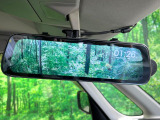 【デジタルルームミラー】後席の大きな荷物や同乗者で後方が確認しづらい時でも安心!カメラが撮影した車両後方の映像をルームミラー内に表示。クリアな視界で状況の確認が可能です!