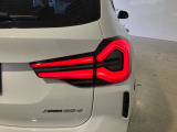 リアランプ 立体的な造形としてBMWらしい個性的なリアビューを明確化しました。