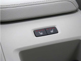 リアシートにもシートヒーターを装備。4席全てで独立した調整が可能です。