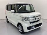 自社整備工場で点検整備をおこなってからお渡ししています。車検が残っている場合は『12ヶ月点検整備』を、車検整備付きの場合は『車検整備』をおこないます。整備費用は車両本体価格に含まれています。