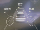 2台前を走る車両を検知し注意を喚起してくれるインテリジェントFCW(前方衝突予測警報)とエマージェンシーブレーキ付きです!カメラで車両や歩行者を認識し衝突を回避、又は被害を軽減してくれます。