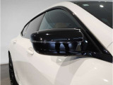 【BMWミラー】視認性の高いスタイリッシュなミラー。自動防眩機能も付いており夜間のドライビングをサポートします。
