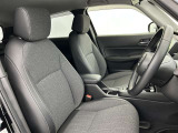 しっかりとしていて上質な座り心地のシートです。 座り心地も良くて長時間の運転も快適ですよ。 肌触りの良いシートが評判です。