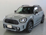 フロントフェイスはMINIアイコンとして永らく愛されるデザイン性の良さと、ブランドの魅力を感じる事ができます。