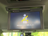 【フリップダウンモニター】大画面モニターで後席でもエンタメをお楽しみいただけます。小さなお子様にも大人気の装備です♪